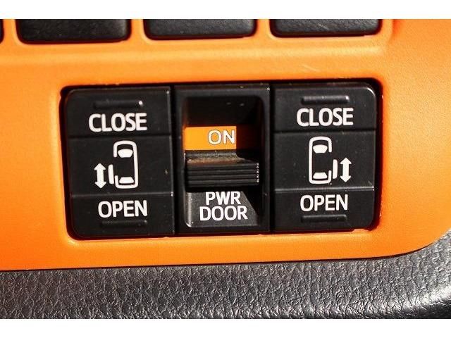 Toyota VOXY 2014-10 191693-4
