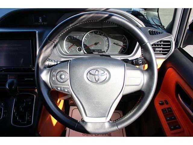 Toyota VOXY 2014-10 191693-14