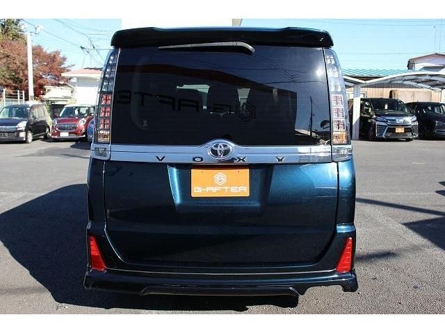 Toyota VOXY 2014-10 191693-7
