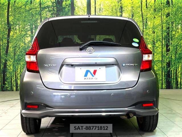 Nissan NOTE 2018-09 305430-15