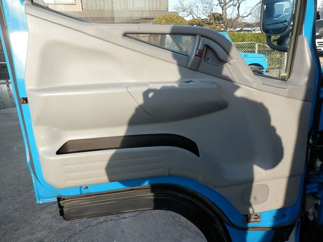 Mitsubishi CANTER 2005-12 1457-22