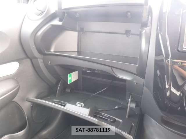 Nissan NOTE 2019-02 313888-15
