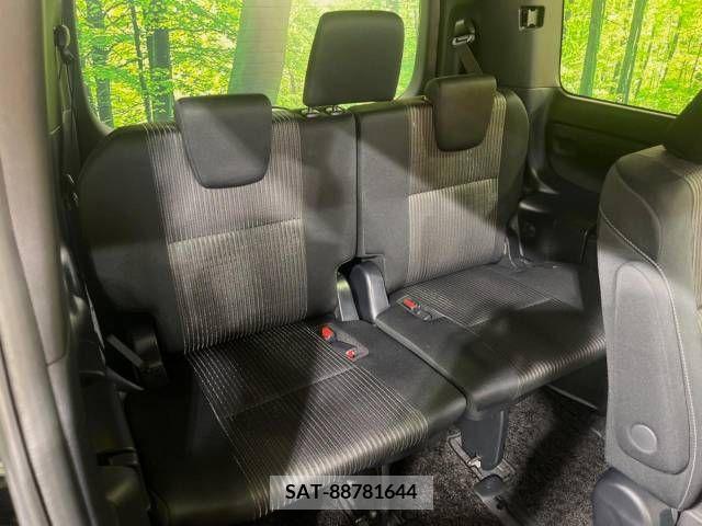 Toyota VOXY 2019-09 347968-10