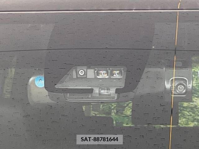Toyota VOXY 2019-09 347968-2