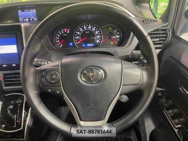 Toyota VOXY 2019-09 347968-12