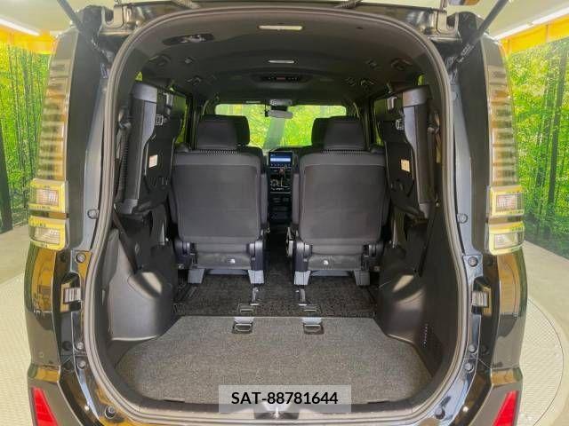 Toyota VOXY 2019-09 347968-11