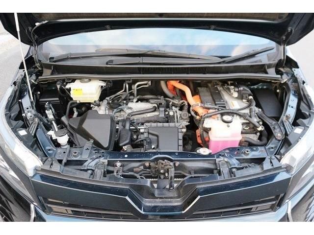 Toyota VOXY HYBRID 2017-07 184177-17
