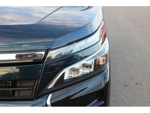 Toyota VOXY HYBRID 2017-07 184177-6