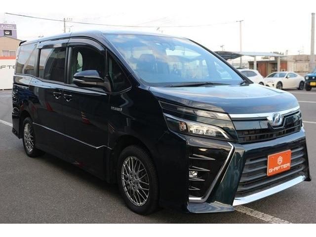Toyota VOXY HYBRID 2017-07 184177-2