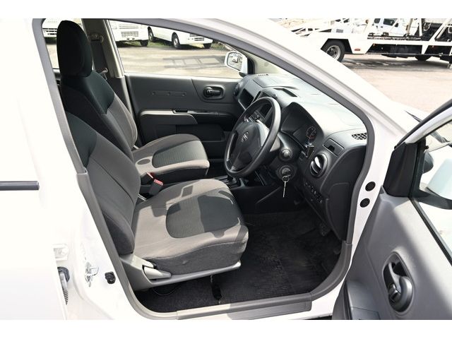 Nissan NV150 AD 2017-05 4254-11