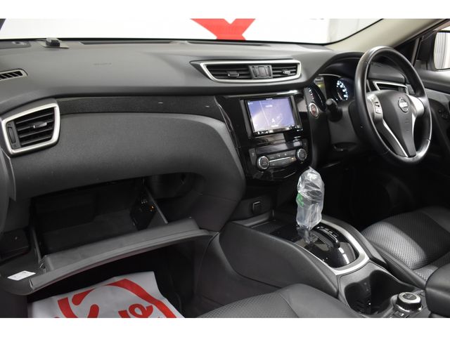 Nissan X-TRAIL 2015-03 16963-14