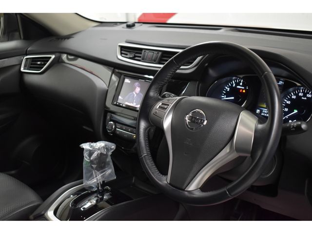 Nissan X-TRAIL 2015-03 16963-6