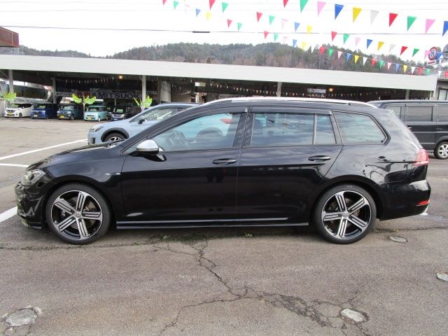 VolksWagen GOLF R 2018-03 245-1