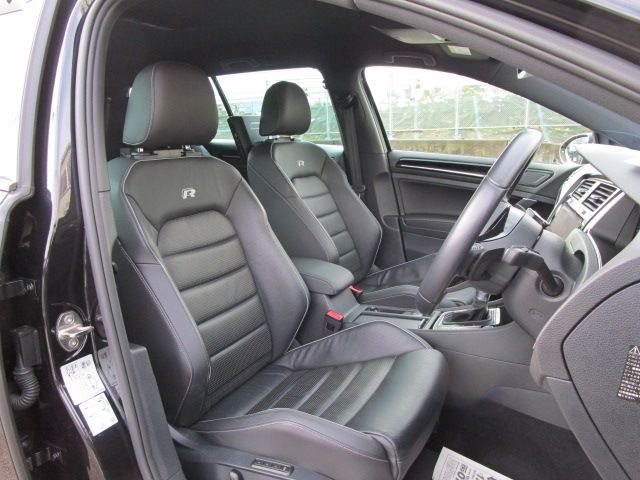 VolksWagen GOLF R 2018-03 245-4