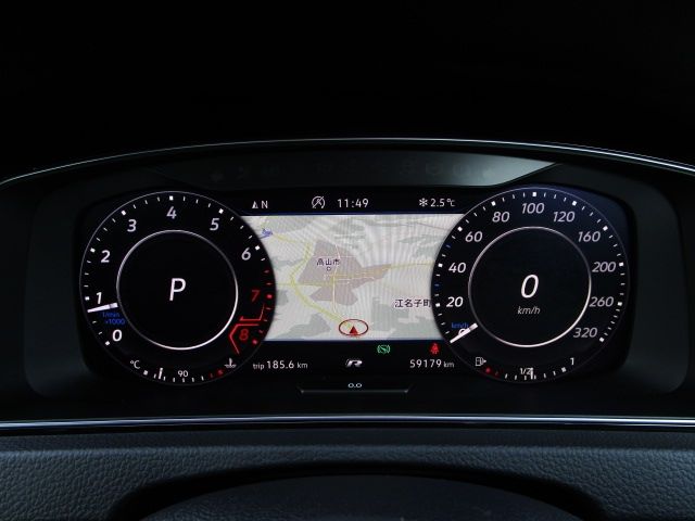 VolksWagen GOLF R 2018-03 245-7