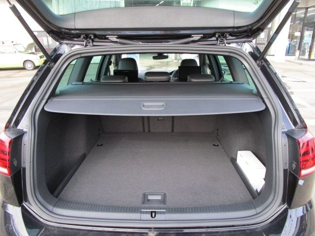 VolksWagen GOLF R 2018-03 245-6