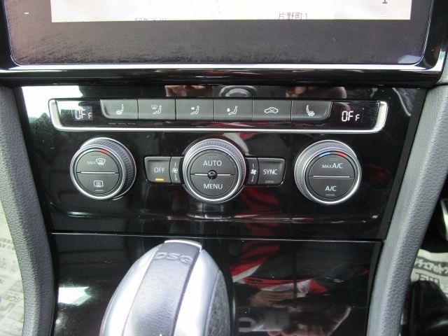 VolksWagen GOLF R 2018-03 245-9