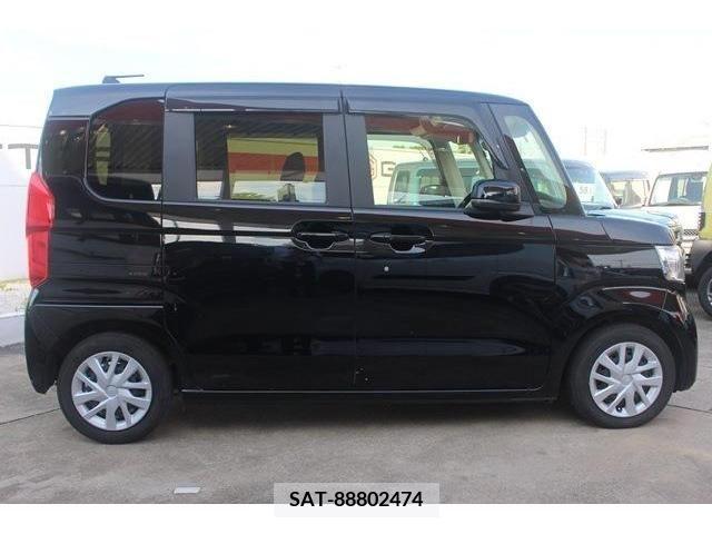 Honda N BOX 2018-01 333859-7