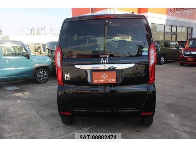 Honda N BOX 2018-01 333859-8