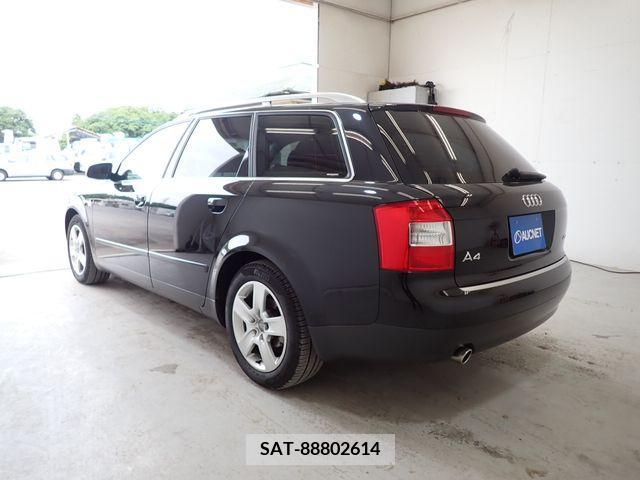 Audi A4 2003-09 261082-2