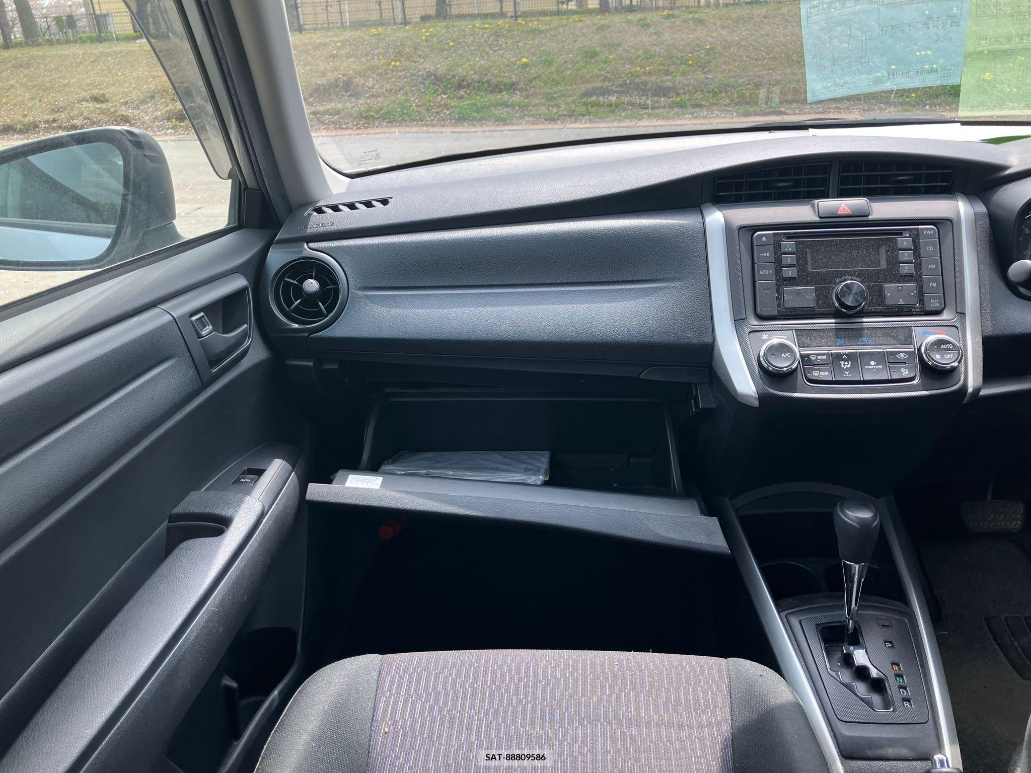 Toyota COROLLA FIELDER 2018-08 258260-12