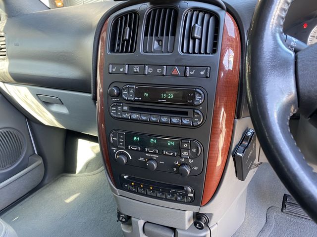 Chrysler GRAND VOYAGER 2006-04 1641-11