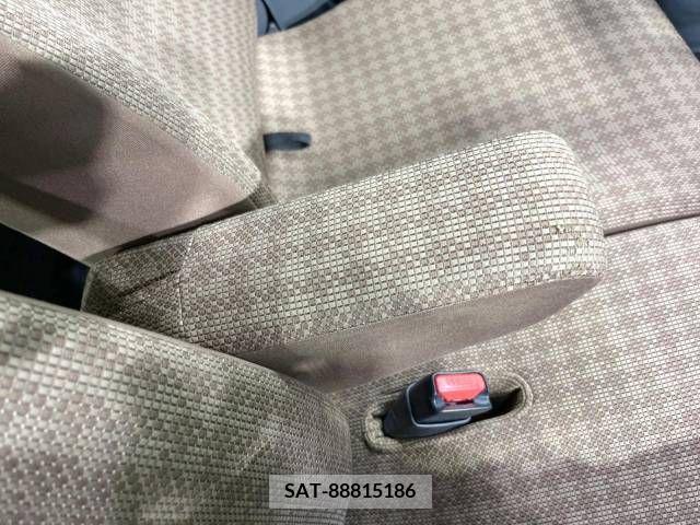 Nissan MOCO 2013-03 354474-7