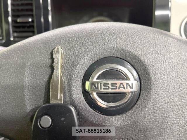 Nissan MOCO 2013-03 354474-6