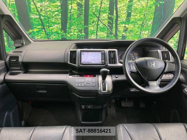 Honda e 2010-03 255784-1