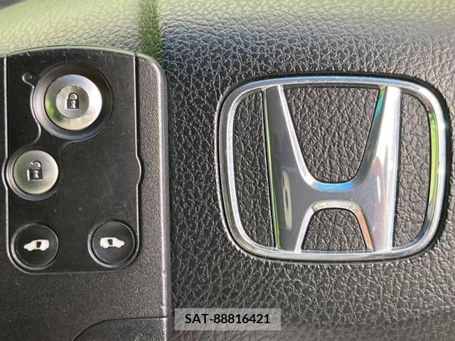 Honda e 2010-03 255784-7
