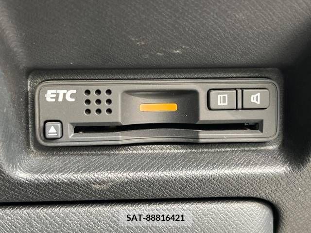 Honda e 2010-03 255784-6