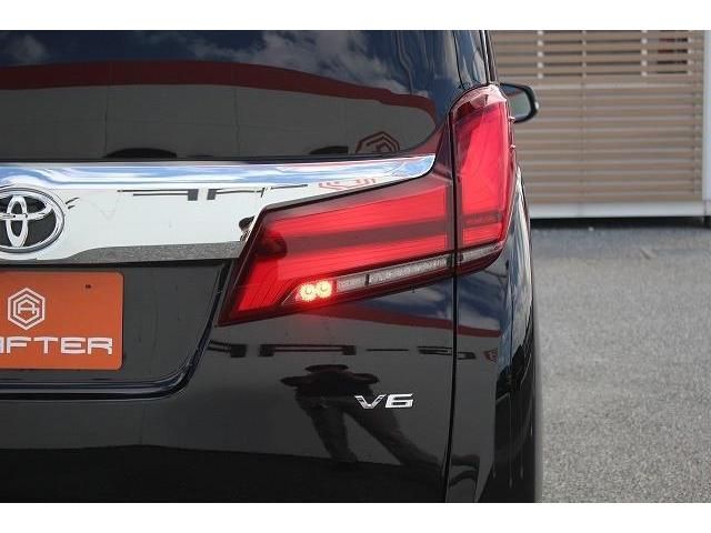 Toyota ALPHARD 2018-11 14168-11