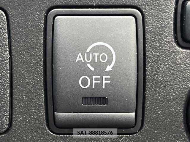 Nissan NOTE 2019-05 302448-5