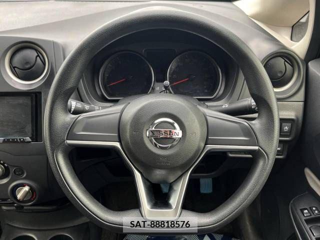 Nissan NOTE 2019-05 302448-11