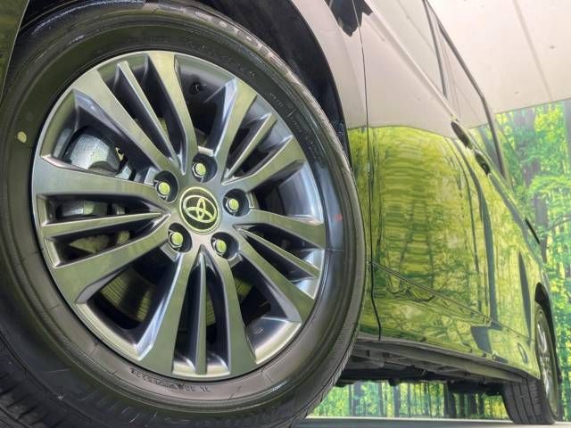 Toyota VOXY 2023-06 182274-14