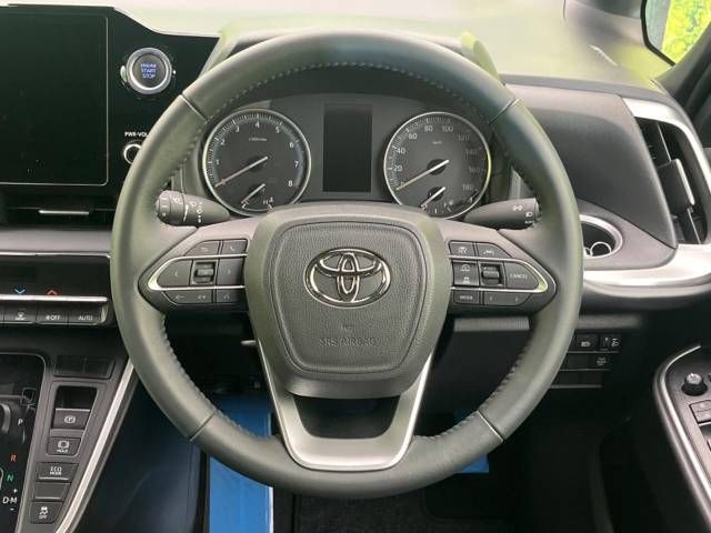 Toyota VOXY 2023-06 182274-12