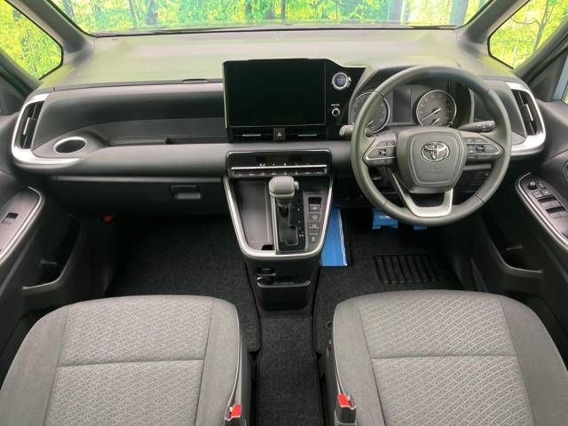 Toyota VOXY 2023-06 182274-1