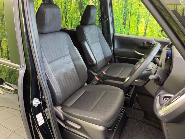 Toyota VOXY 2023-06 182274-8