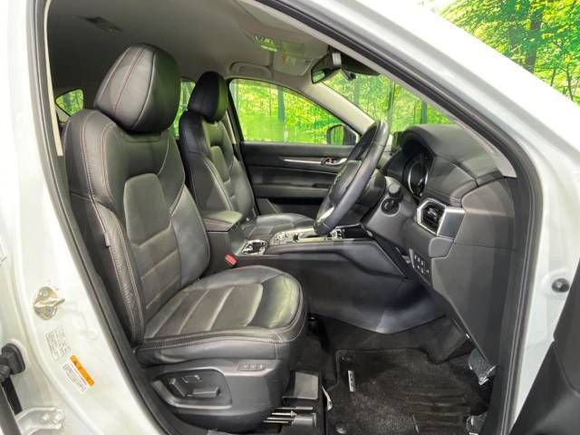 Mazda CX-5 2018-06 11121-8