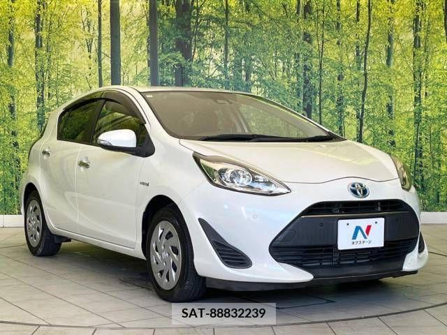 Toyota AQUA 2018-05 314349-16