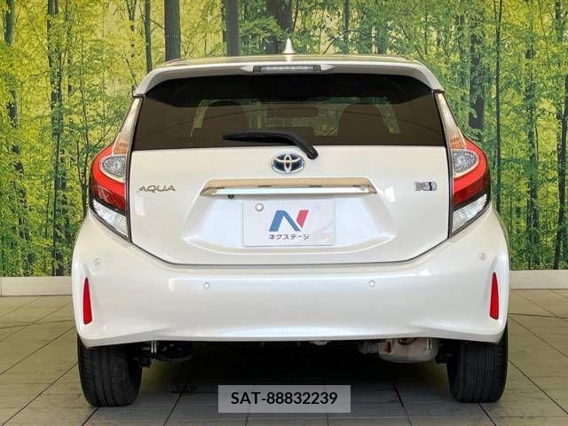 Toyota AQUA 2018-05 314349-15