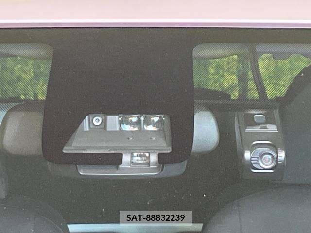 Toyota AQUA 2018-05 314349-4