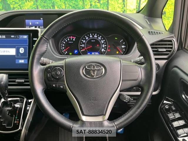 Toyota VOXY 2020-02 344927-11