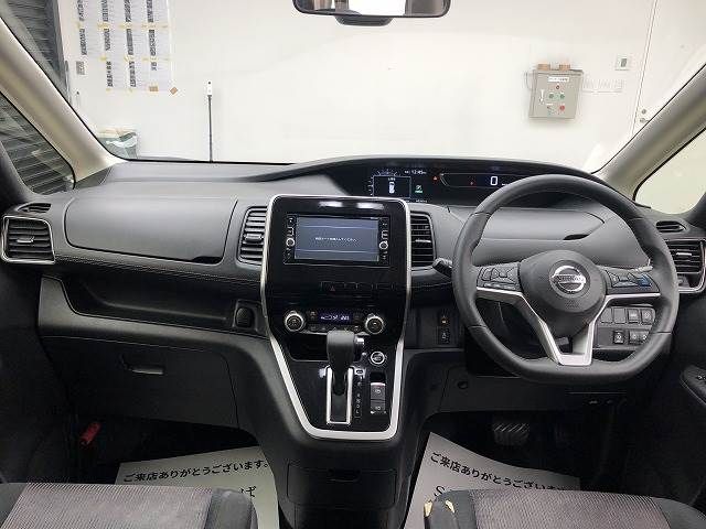 Nissan SERENA 2016-11 188045-1