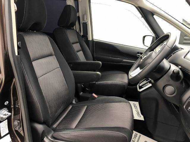 Nissan SERENA 2016-11 188045-9