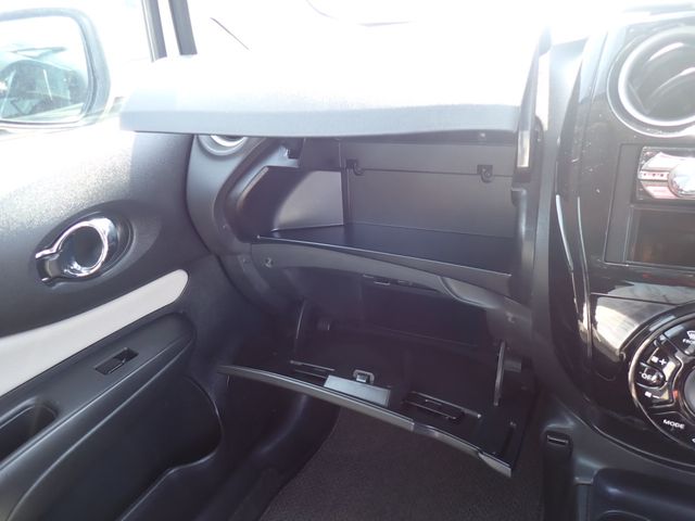 Nissan NOTE 2018-03 865-21