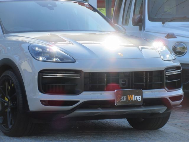 Porsche CAYENNE 2022-07 12226-4