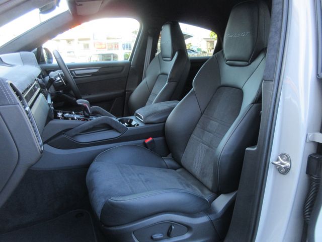 Porsche CAYENNE 2022-07 12226-13