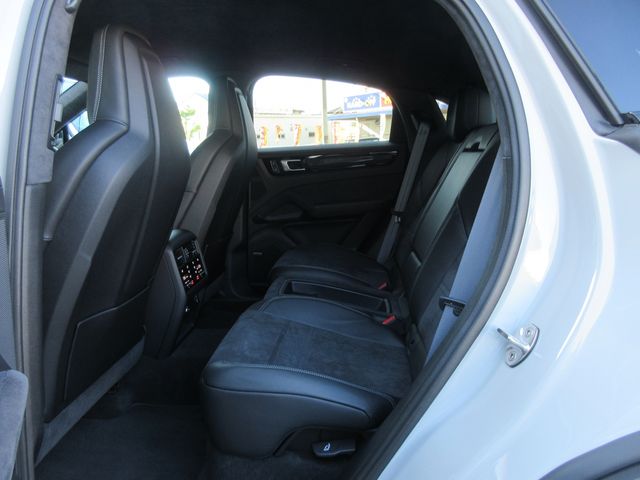 Porsche CAYENNE 2022-07 12226-15