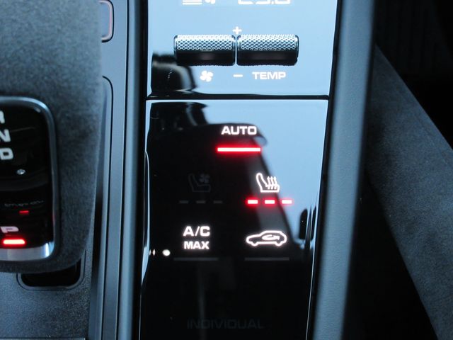 Porsche CAYENNE 2022-07 12226-28